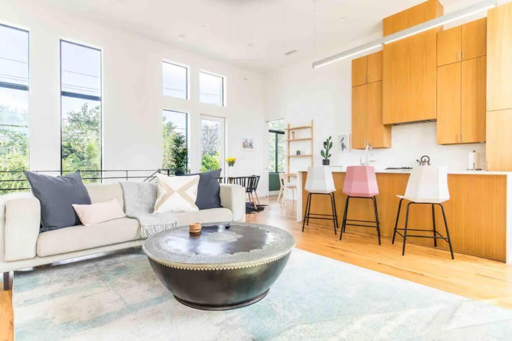Glamorous Perfectly Located Luxury 2 Bed Townhome Dallas Exterior photo