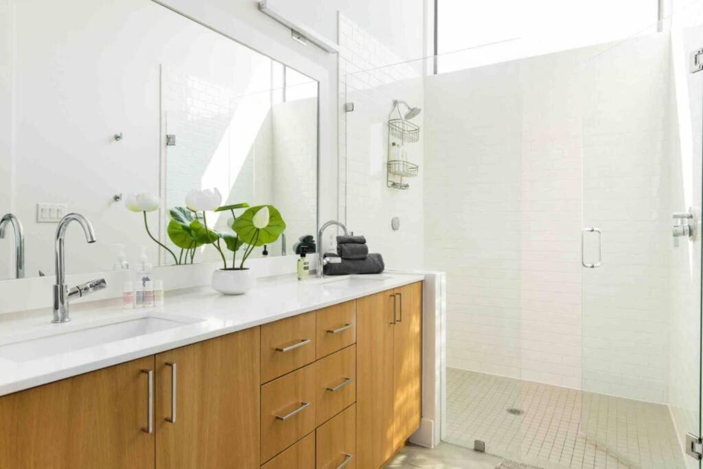 Glamorous Perfectly Located Luxury 2 Bed Townhome Dallas Exterior photo